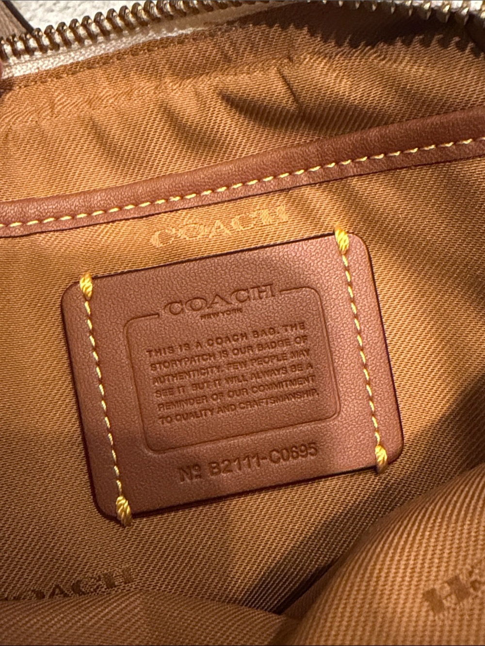 COACH Willow Camera Bag White - Picture 5 of 6